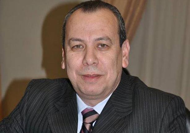 الدكتور إسماعيل عبد الحميد طه محافظ دمياط