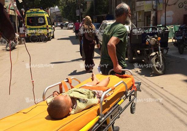  نقل طفل بـ كيس دم من مستشفى بني سويف في الشارع