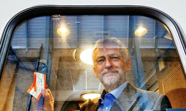 سياسي بريطاني يقترح تخصيص قطارات للسيدات لحمايتهم 