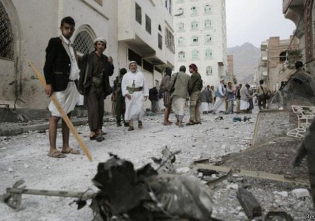  تعصف الأزمة باليمن منذ العام الماضي 