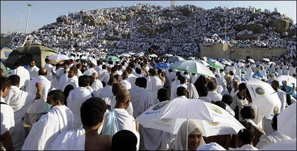 مصير أموال حاجزي حج السياحة حال إلغاء الموسم