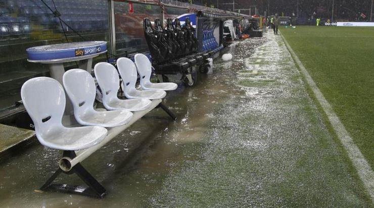 الأمطار تتسبب في تأجيل مباراة بالدوري الإيطالي