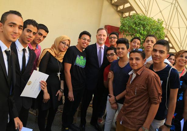 تخريج 480 طالبًا مصريًا من برنامج تعلم الإنجليزية