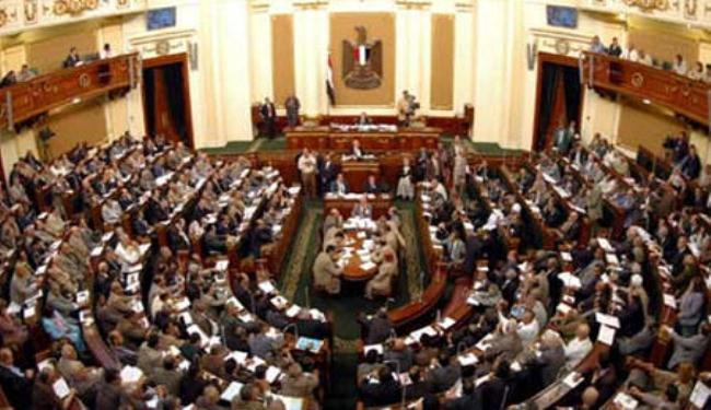 انقسام حول قانون الخدمة المدنية داخل البرلمان
