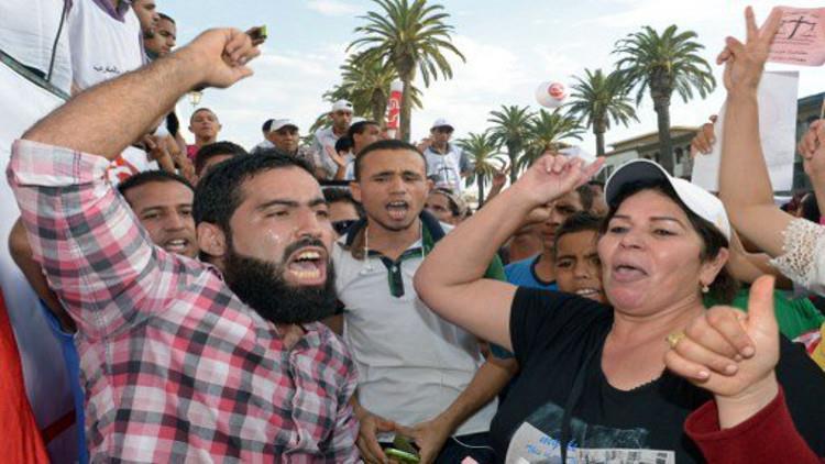 تظاهرات بالآلاف في المغرب احتجاجا على خفض وظائف حك