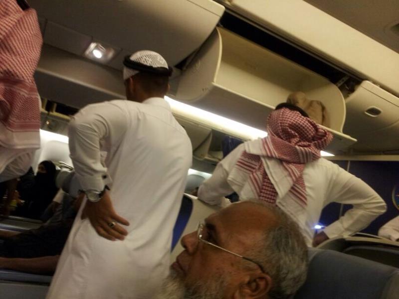 طائرة سعودية تعود إلى مطار القاهرة وتهبط اضطراريا
