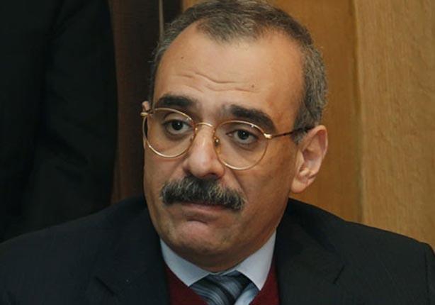 الدكتور ياسر صقر رئيس جامعة حلوان