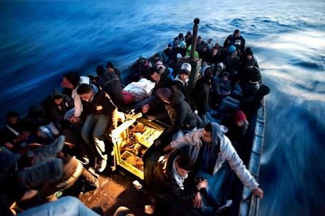 غرق 31 مهاجرا على الأقل في بحر إيجه بعد إنقلاب قار