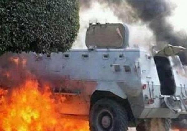 استشهاد ضابط ومجند في تفجير مدرعة جنوب الشيخ زويد