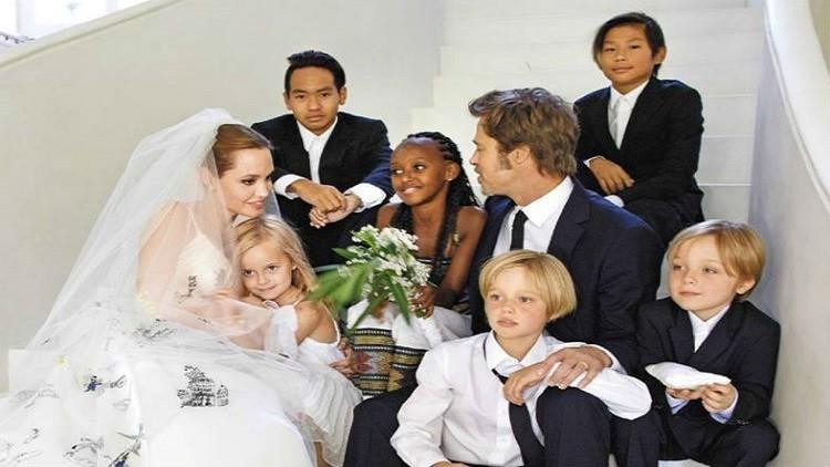 "إف بي آي" يستجوب أنجلينا وأطفالها
