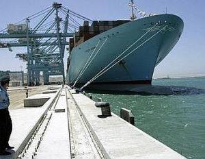 ميناء دمياط يستقبل 6 سفن عملاقة ارشيفية