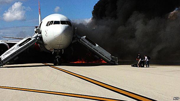 اشتعال النيران في طائرة - أرشيفية