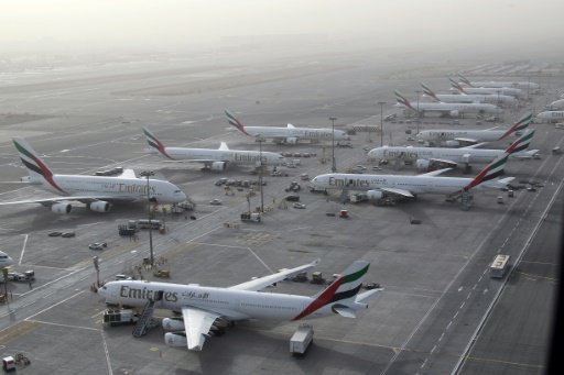طائرات في مطار دبي