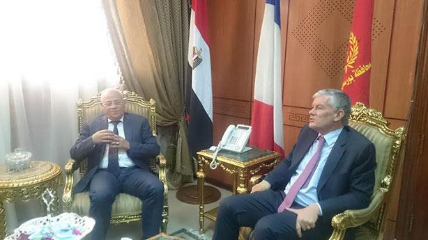 السفير الفرنسي يلتقي محافظ بورسعيد