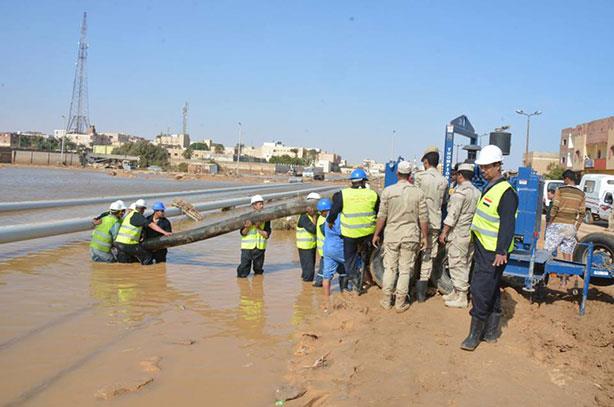 القوات المسلحة تواصل رفع الآثار الناجمة عن السيول