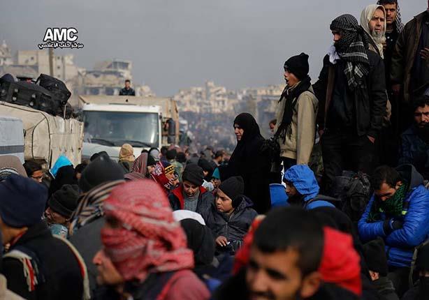 سوريون يروون رحلة الخروج من جحيم حلب