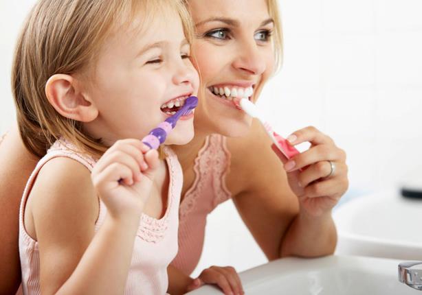 معلومات خاطئة عن تنظيف الاسنان