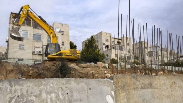 بناء المستوطنات في الأراضي الفلسطينية