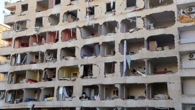 مبنى دمر في تفجير دمر في ديار بكر أنحت السلطات الم