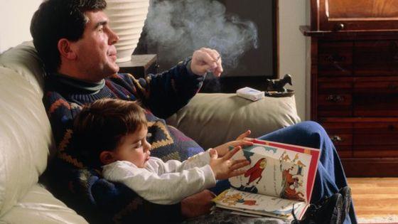 دراسة: تدخين الأب يرفع خطر الربو لدى الأطفال! 