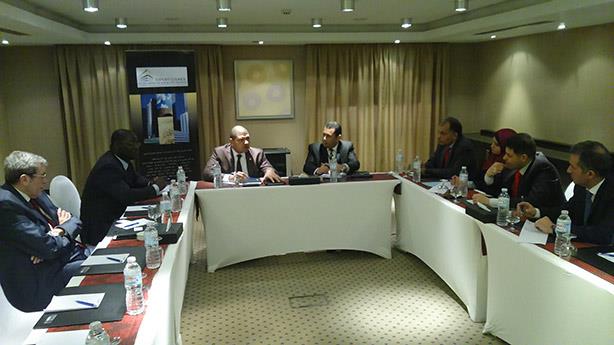 جيان لويس بيلون وزير تجارة كوت ديفوار مع المجلس ال