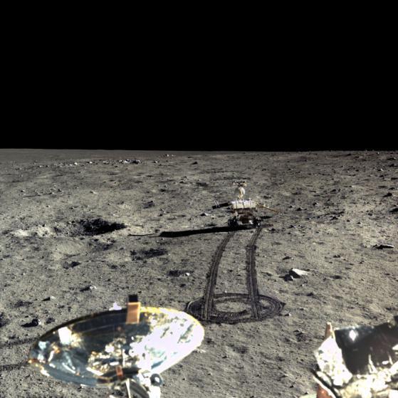 moon-color-photos-change-3-lander-yutu-rover-camer