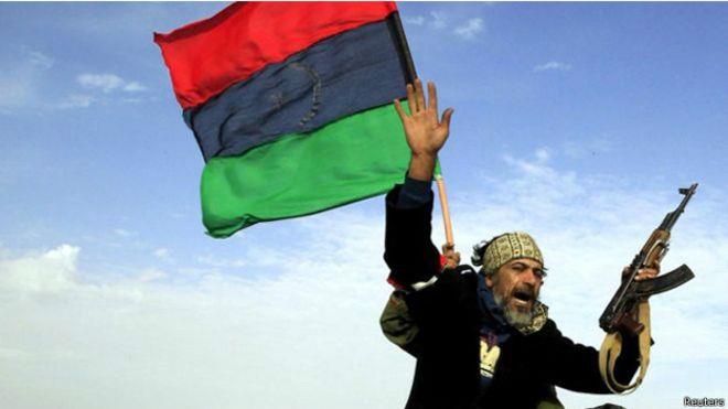 تتنازع سلطتان الحكم في ليبيا منذ عام 2014