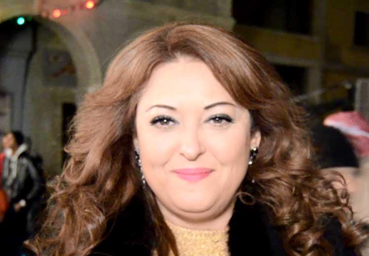 الفنانة نهال عنبر                                 