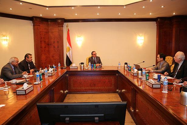 وزير الاتصالات يبحث زيادة استثمارات "LG" في مصر