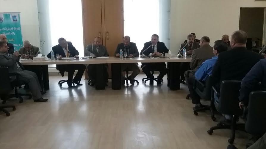 خلال اجتماع وزير التموين مع أعضاء شعبة البقالة وال