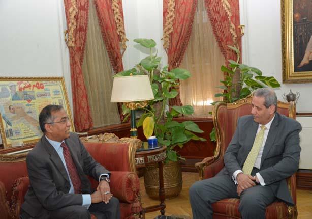 الهلالي الشربيني يلتقى سفير باكستان بالقاهرة