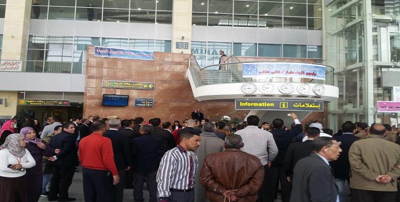أمن مطار برج العرب يحبط تهريب ملايين الجنيهات بـ "