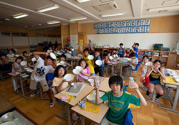 الوجبات المدرسية في اليابان