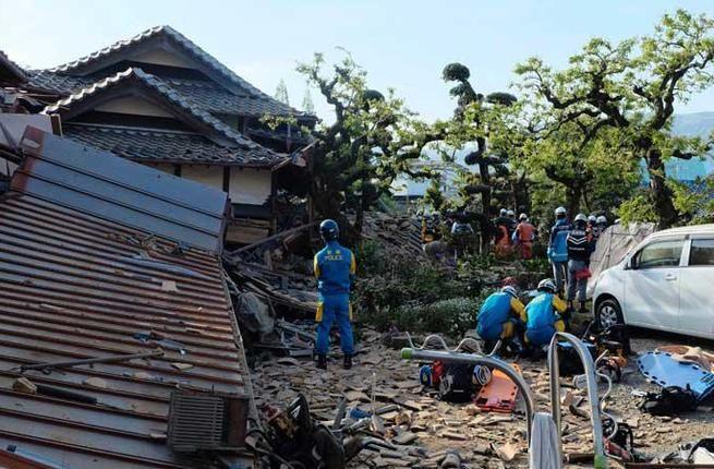 وفاة 32 شخصًا وإصابة ألفين آخرين في ثاني زلزال يضر