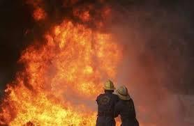 حريق هائل يلتهم 70 محلا تجاريا