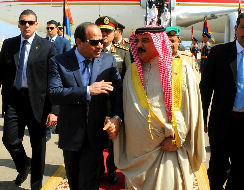 الرئيس عبد الفتاح السيسي و العاهل البحريني حمد بن 