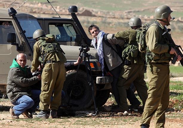 الجيش الاسرائيل قتل 23 فلسطيني واعتدى على صحفيين ف
