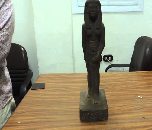 أمن المنيا يحبط تهريب تمثال أثري عبر طريق الجيش ال
