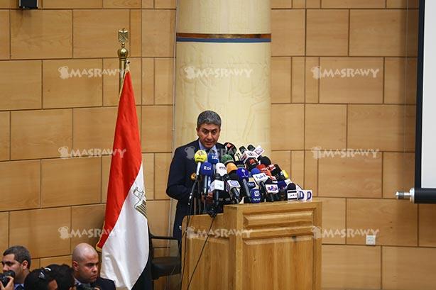 شريف فتحي وزير الطيران في مؤتمر صحفي