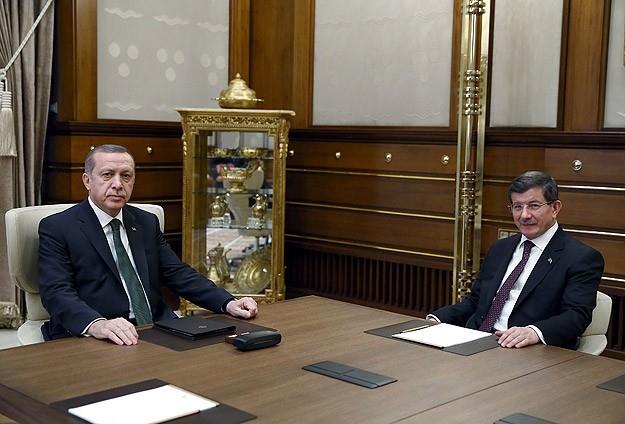 رئيس الوزراء التركي يلتقي أردوغان