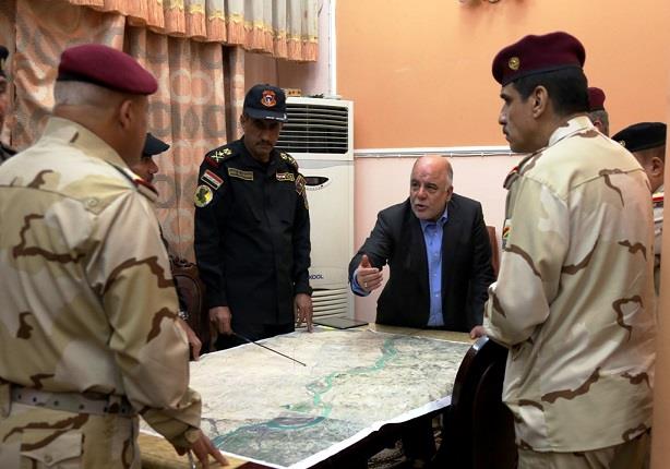العبادي يتفقد القوات العراقية بقضاء "الكرمة" شرقي 