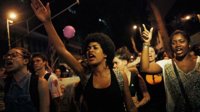 نشطاء في البرازيل خرجوا في مسيرة