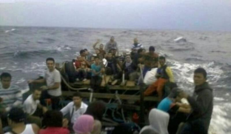 القبض على رجلين على خلفية غرق قارب للمهاجرين