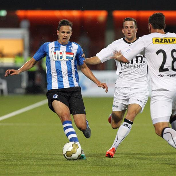 إيندهوفن يخطف لقب الدوري الهولندي من أنياب أياكس 