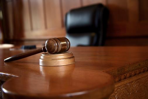 تأجيل محاكمة 8 محامين بمطاي لإهانتهم القضاء إلى جل