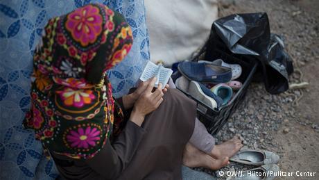 تقرأ اللاجئة فريدة من أفغانستان آيات من القرآن قبي