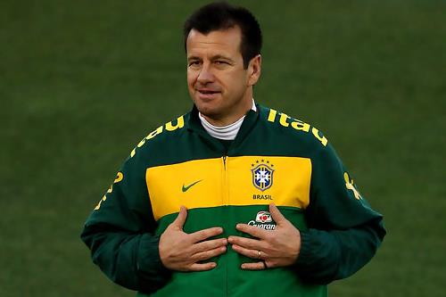 إقالة كارلوس دونجا من تدريب البرازيل بعد الخروج من