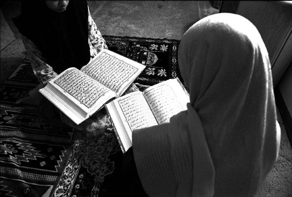 كيف أختم القرآن مع عائلتي في رمضان؟