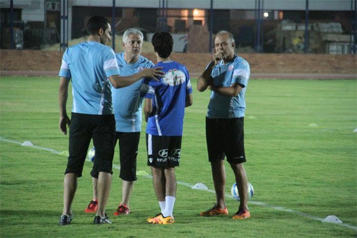 الجهاز الفني للزمالك يجتمع بـ حفني