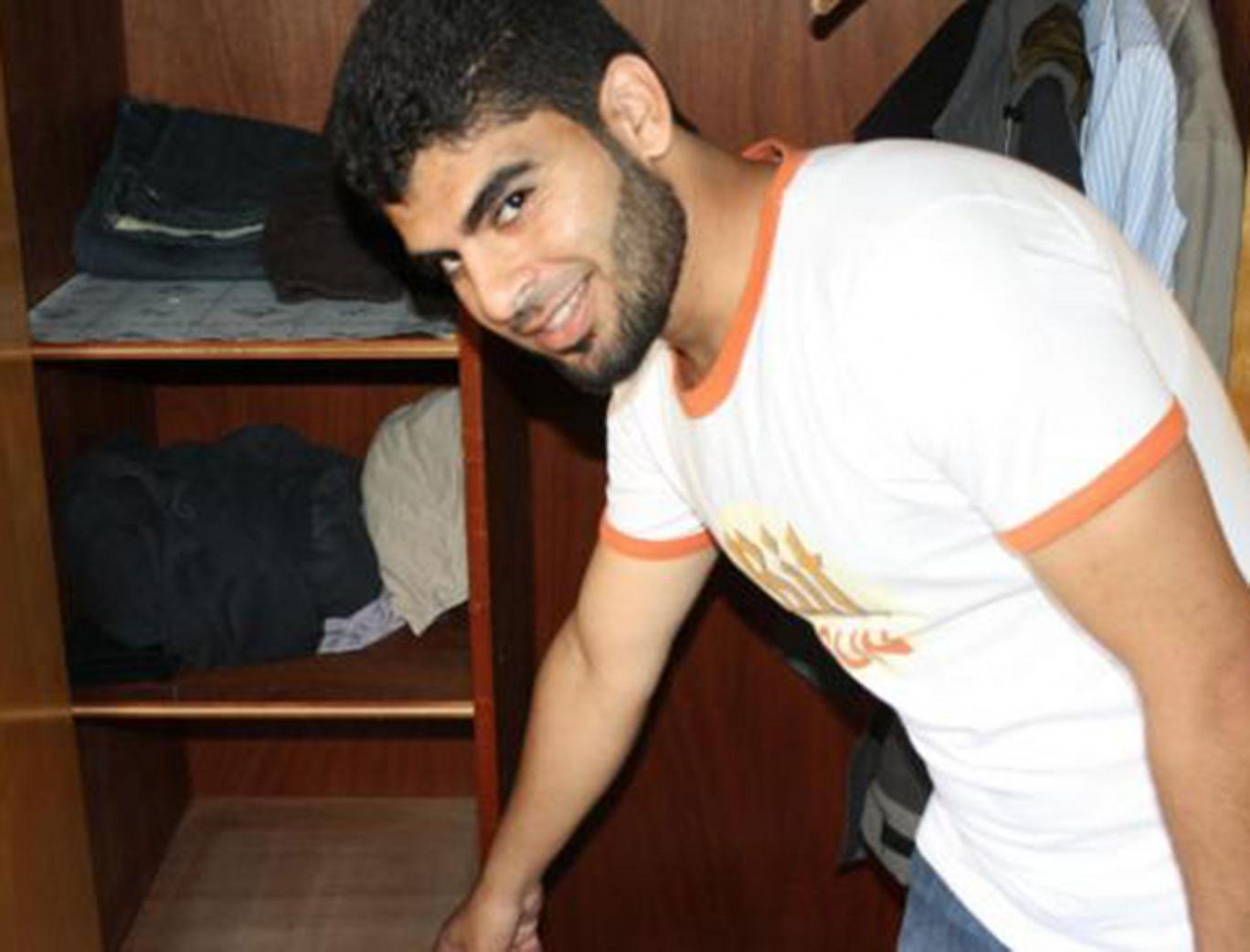 شاب سوري يعثر على مبلغ ضخم في دولاب الملابس